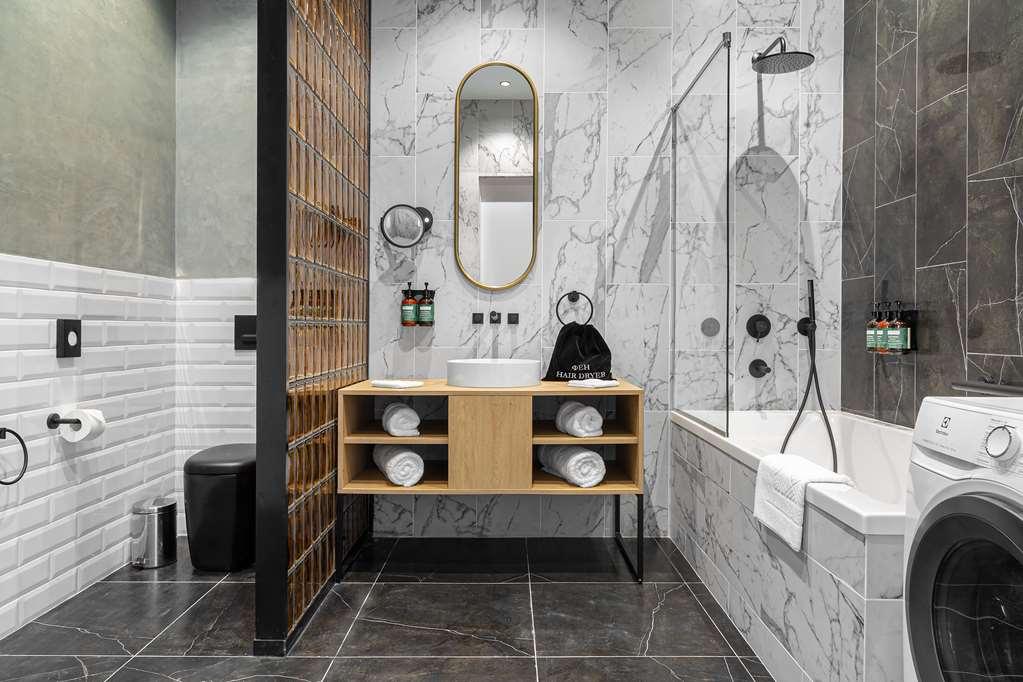The Basilian Minsk, Curio Collection By Hilton Hotel Екстериор снимка